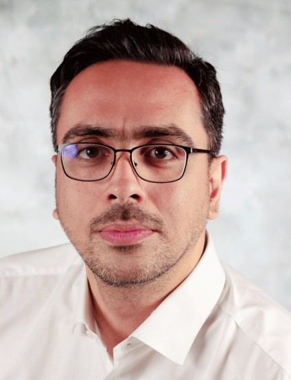 Adel Memariani photo