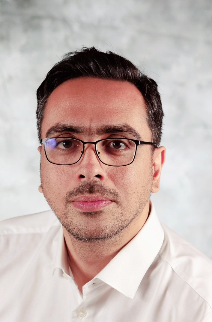 Adel Memariani photo